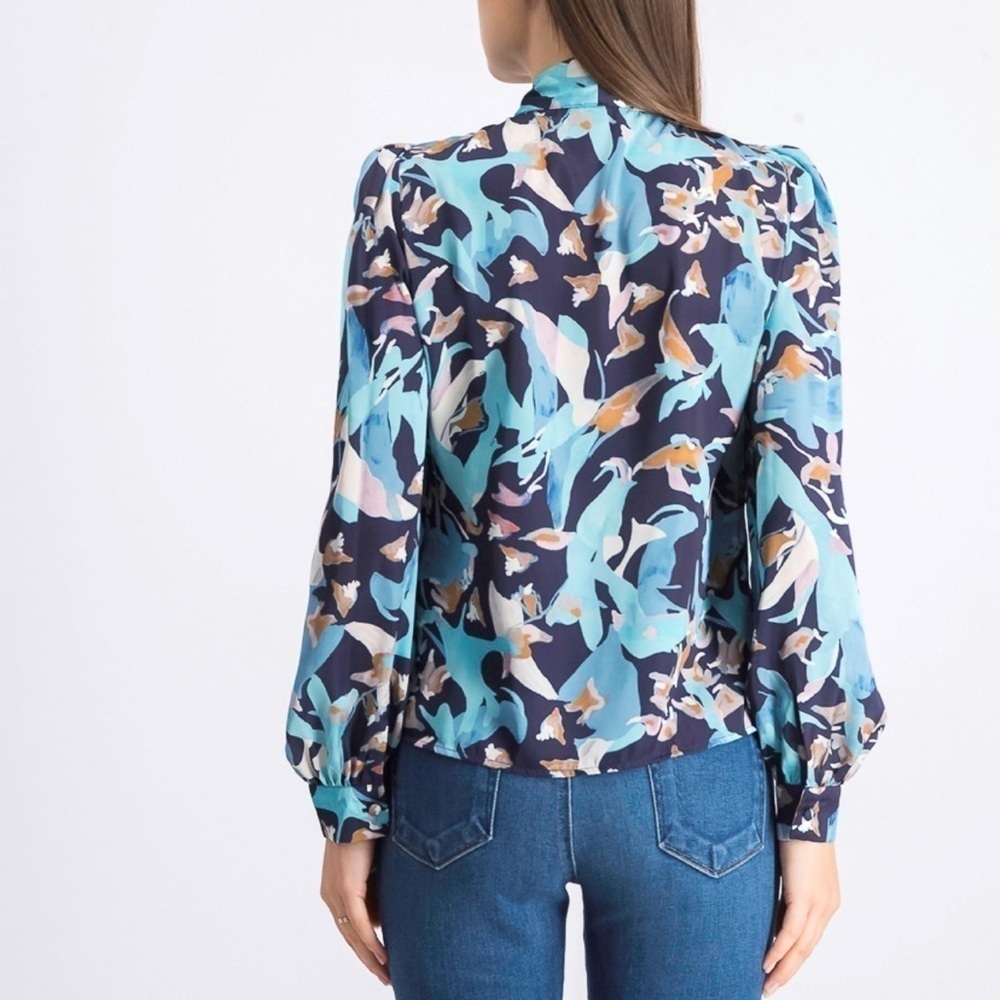 Kendall + Kylie Painterly Palm Blouse - XS - Picture 2 of 6